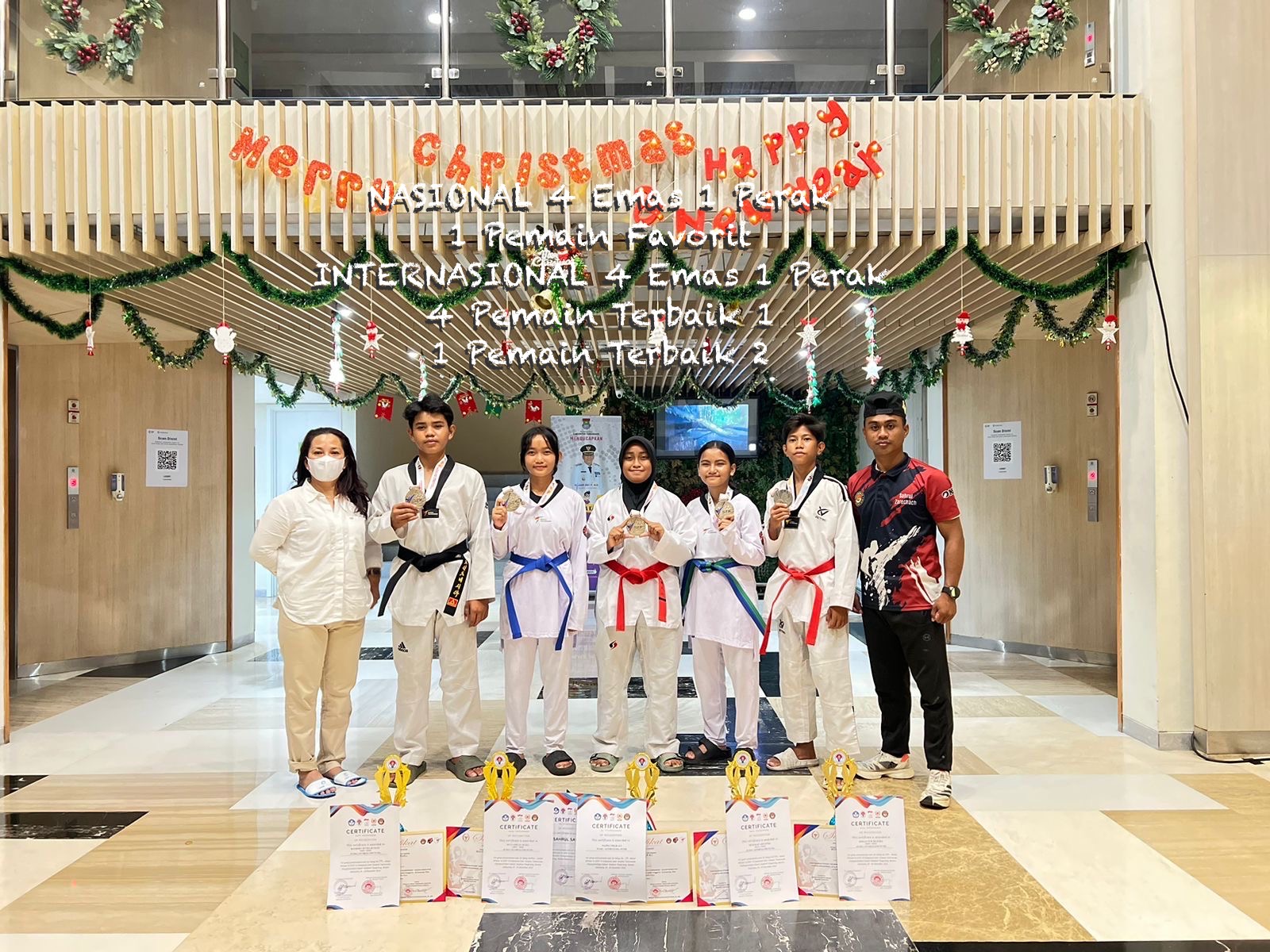 Perolehan medali pada ajang kejuaraan Indonesia İnter Student Taekwondo Championship 4 emas 1 perak dan berhak mendapatkan predikat pemain terbaik di masing masing kelasnya Taekwondo Indonesia Dojang ONE TEAM